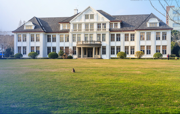 復(fù)旦校園開放日：數(shù)字化時代的變革之路 