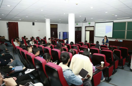 首經(jīng)貿(mào)工商管理學(xué)院MBA金臺論壇（第125期）| 數(shù)字經(jīng)濟(jì)時代下企業(yè)管理與營銷創(chuàng)新的案例探索