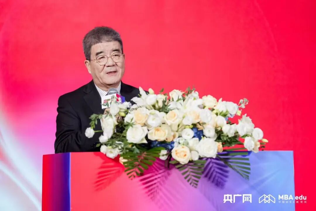 北京大學(xué)匯豐商學(xué)院創(chuàng)院院長海聞教授獲評“2025年度商科教育領(lǐng)航人物”